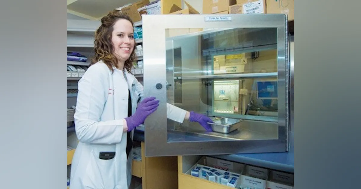 Cleanroom System Components: How To Select a Pass-Thru Airlock | Pharma ...