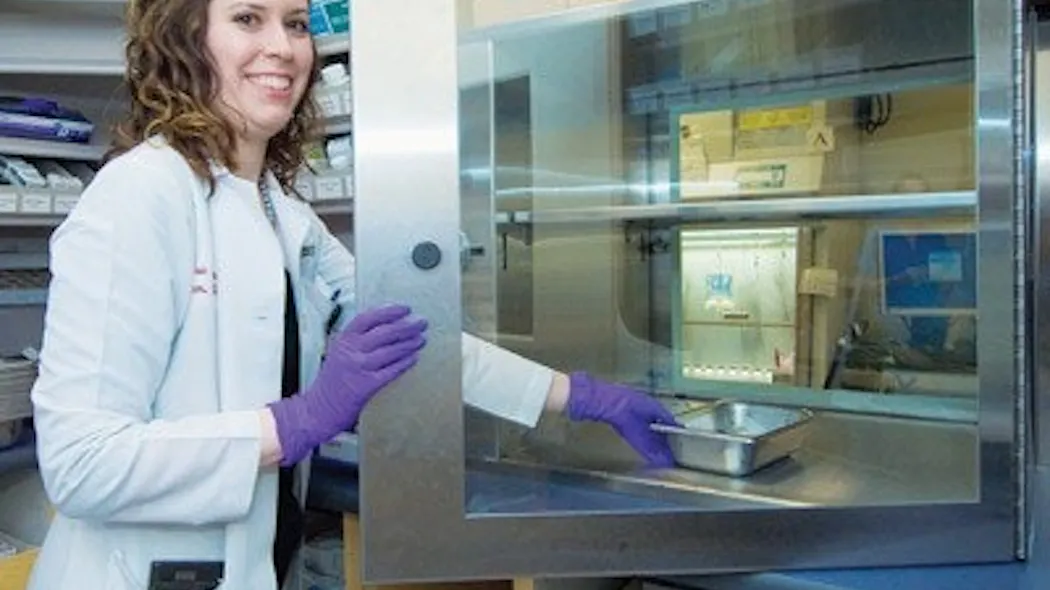 Cleanroom System Components: How To Select a Pass-Thru Airlock | Pharma ...