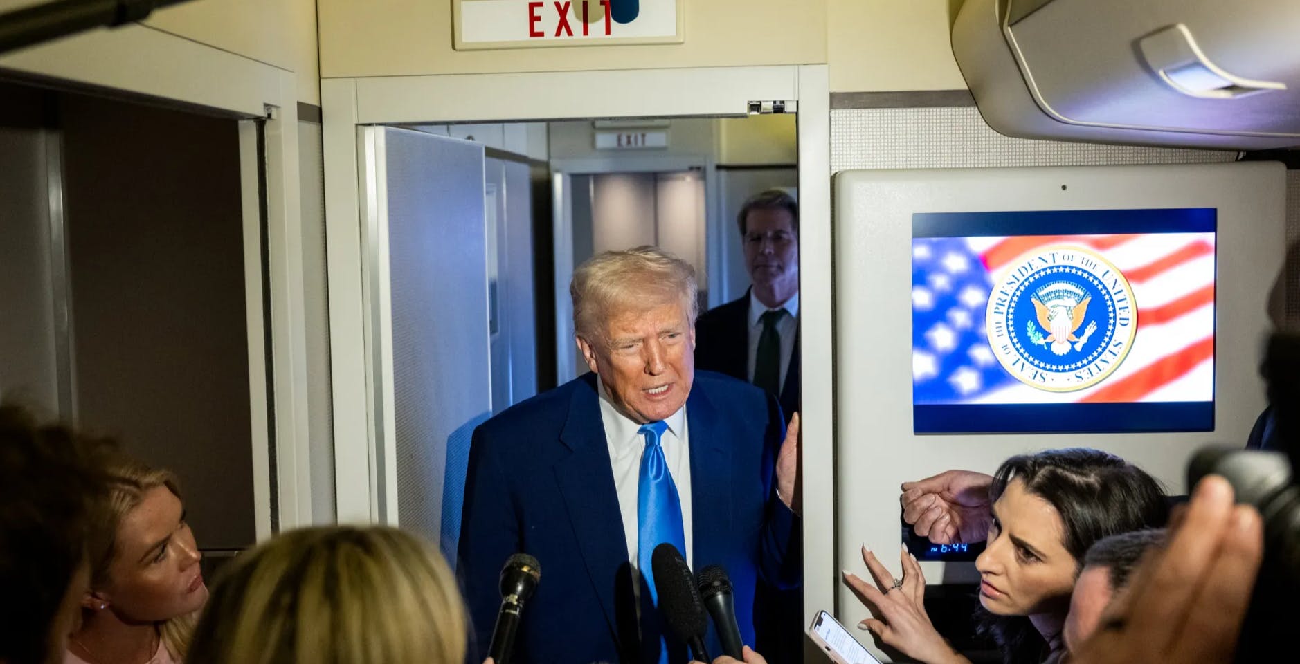 6892bbbbc7071fb92dac74dd Trumppress2