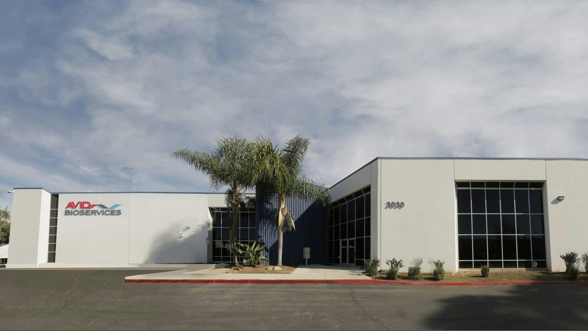 Exterior shot of Avid Bioservices' early-stage biologics facility