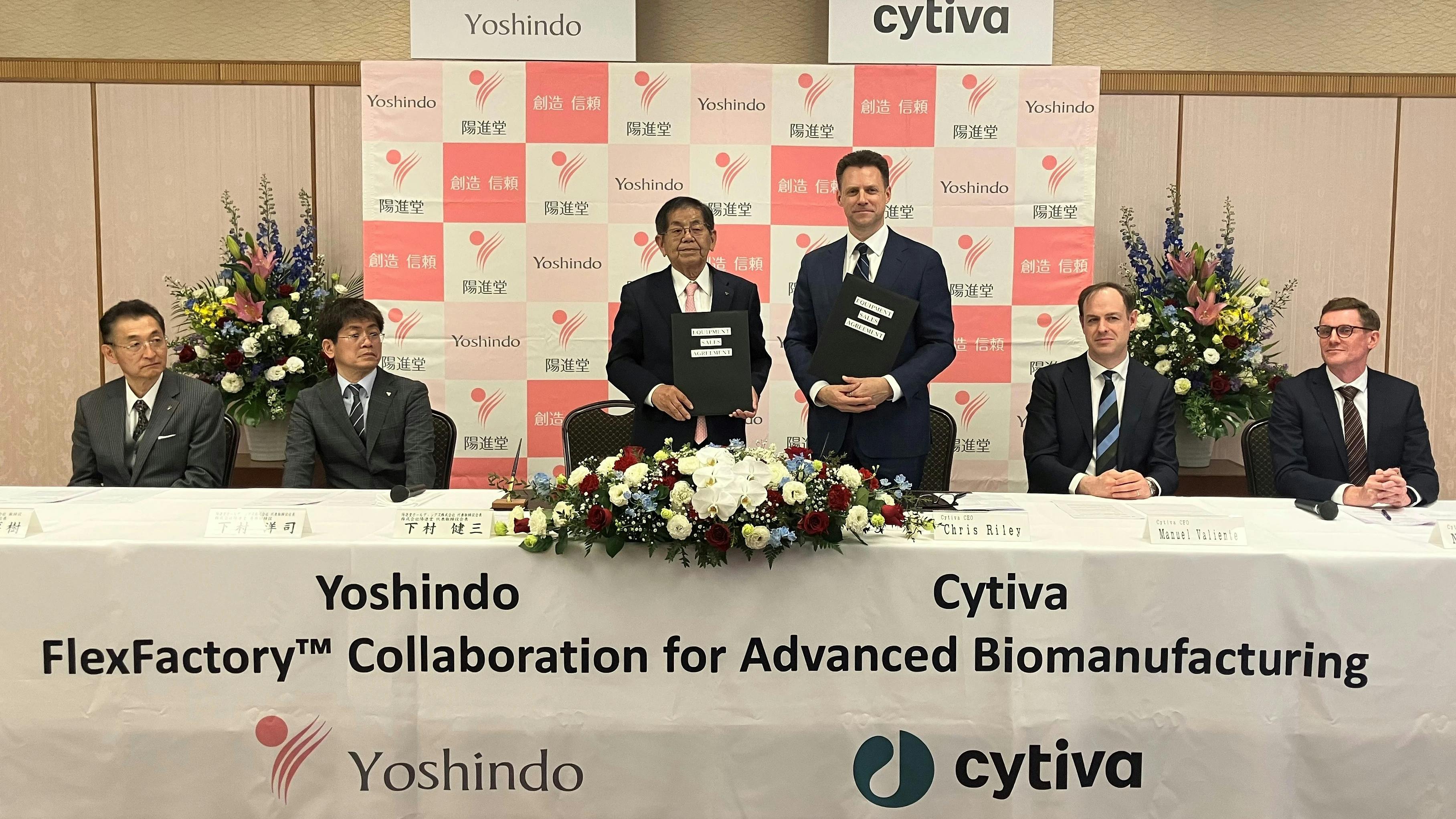 Cytiva, Yoshindo executives at signing for FlexFactory collaboration to advance biomanufacturing