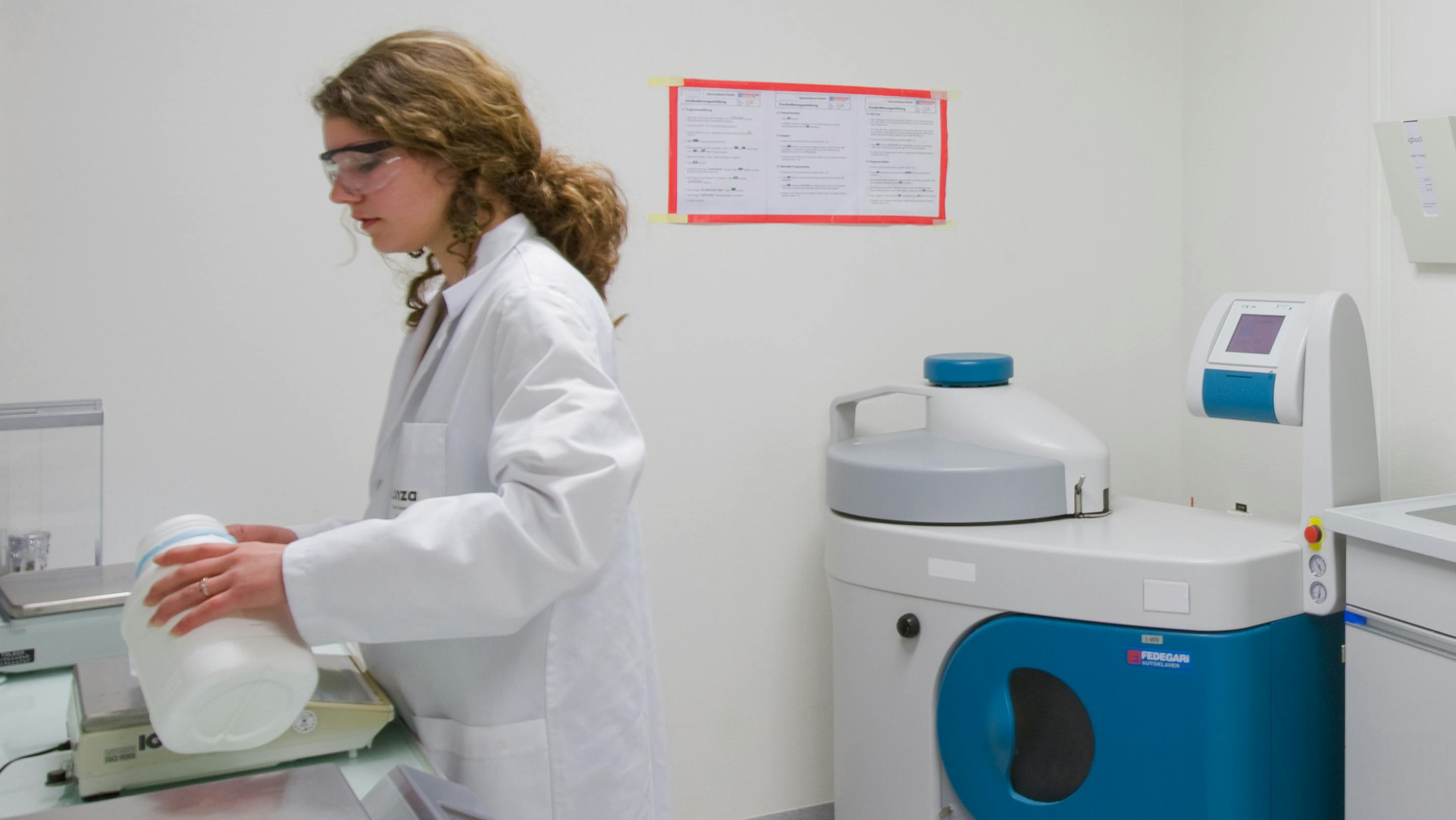 Rapid Media Prototyping helps scientists test custom media concepts earlier, generating practical insights before larger process and manufacturing decisions are made.