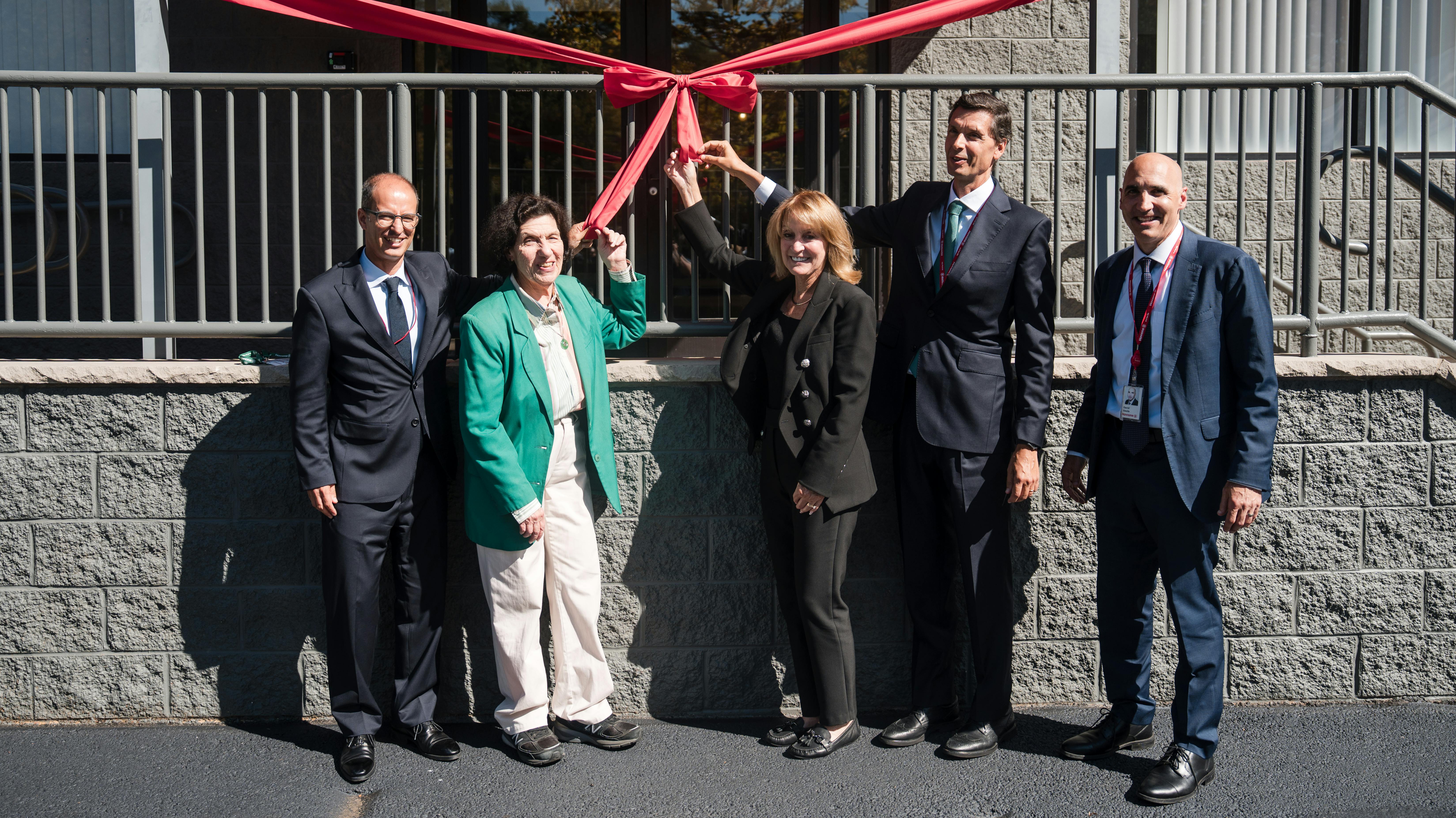 Marco Gil, co-CEO, Hovione; Janice Mironov, Mayor, East Windsor, NJ; Debbie Hart, President, BioNJ; Antonio Almeida, co-CEO, Hovione; David Basile, VP of TechOps - Americas, Hovione